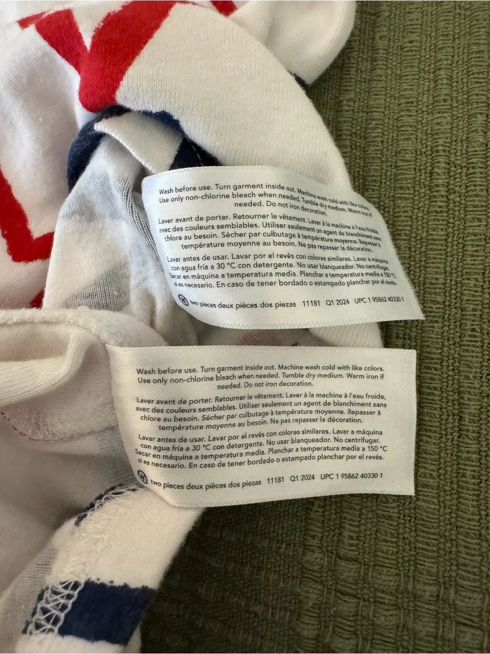 Carter’s 2pc Set in White, Red, & Navy Size 18 Months